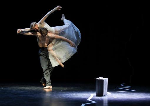 The Brno National Theatre Premières the Ballet Tremble Today